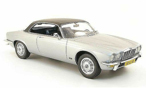 Jaguar XJ Base 1/18 Neo c 4.2 grigio metallisee/nero 1974 modellini auto