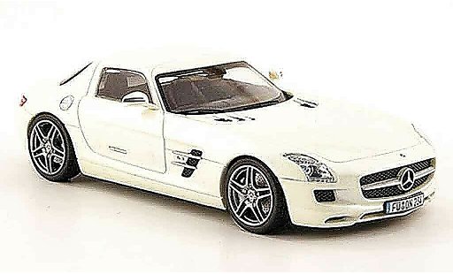 Mercedes SLS Coupe 1/43 Schuco AMG (C197) bianco modellini auto