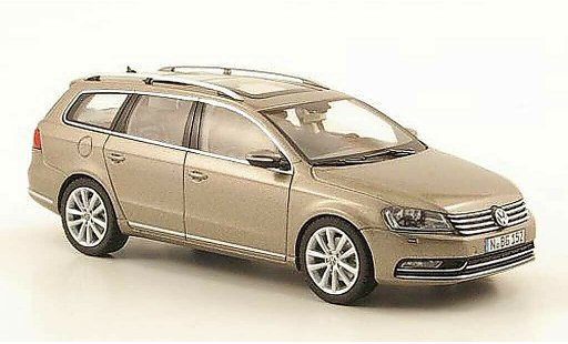 Volkswagen Passat B7 1/43 Schuco Variant beige 2010 modellini auto
