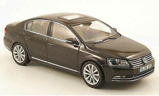 Volkswagen Passat B7 1/43 Schuco antracite 2011 modellini auto