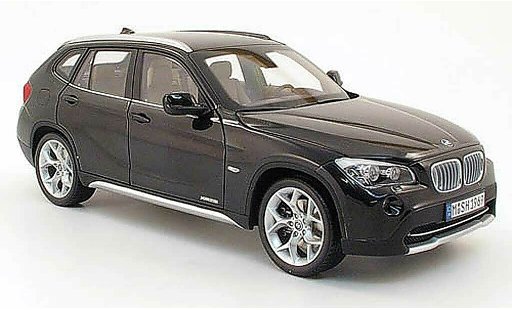 Bmw X1 suv 1/18 Kyosho xDrive 28i nero modellini auto