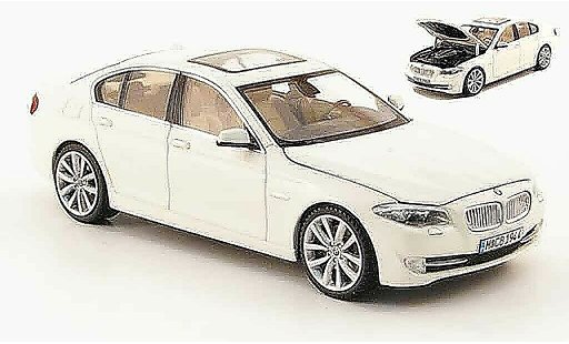 Bmw 550 F10 1/43 Schuco Berlina bianco 2010 modellini auto