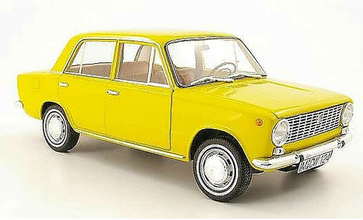Fiat 124 Limousine 1/18 IST Models giallo l.e. 1012 1971 modellini auto