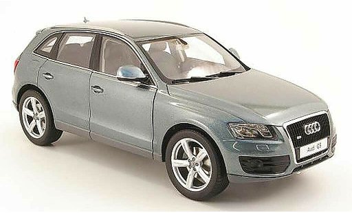 Audi Q5 suv 1/18 Kyosho blu ciel modellini auto