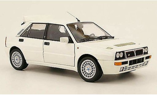 Lancia Delta HF Integrale 1/18 Kyosho evoluzione 2 bianco modellini auto