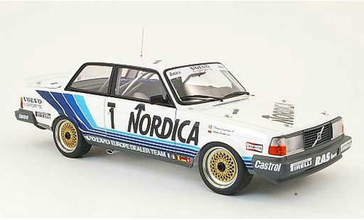Volvo 240 Turbo 1/18 Autoart no.1 nordica zolder 1986 modellini auto