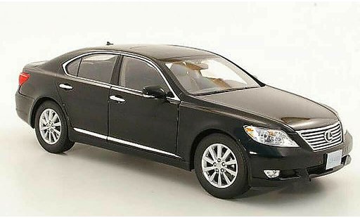 Lexus LS 460 1/18 Norev nero 2010 modellini auto