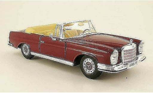 Mercedes 280 1966 1/18 Maisto se cabriolet (w111) rosso modellini auto