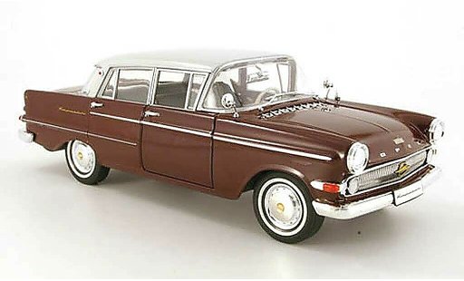 Opel Kapitan P2.6 1/18 Revell rosso/grigio modellini auto