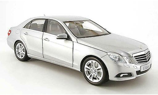 Mercedes Classe E Base 1/18 Minichamps (w212) grigio metallized 2009 modellini auto