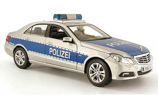 Mercedes Classe E Base 1/18 Maisto limousine (w 212) police (d) 2009 modellini auto