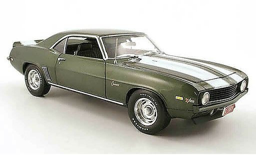 Chevrolet Camaro Z28 1/18 Highway 61 verde 1969 modellini auto
