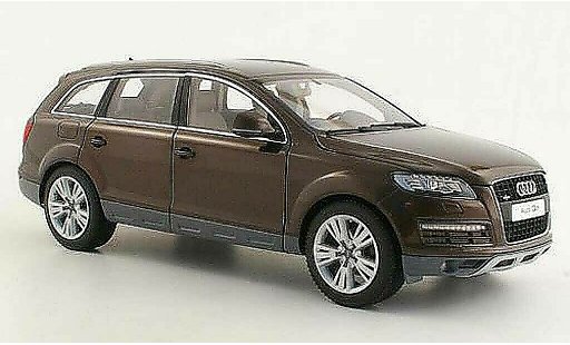 Audi Q7 facelift 1/18 Kyosho marrone modellini auto