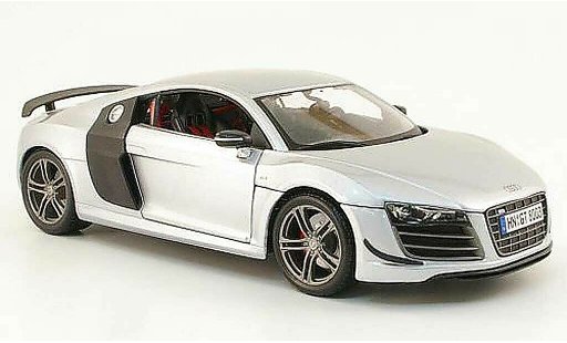 Audi R8 gt 1/18 Maisto grigio/carbon modellini auto