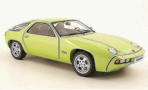 Porsche 928 1977 1/18 Autoart verde modellini auto