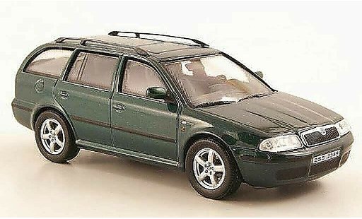 Skoda Octavia Combi 1/43 Abrex Tour verde modellini auto