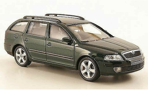Skoda Octavia Combi 1/43 Abrex verde modellini auto