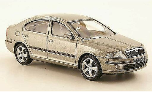 Skoda Octavia Limousine 1/43 Abrex Berlina grigiobeige modellini auto