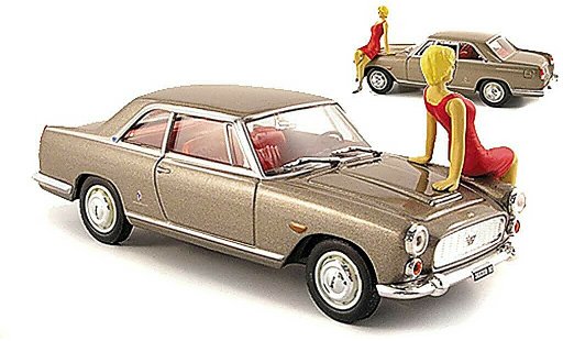 Lancia Flaminia coupe 3B 1/43 Starline grigio Spielwarenmesse 2008 avec Figur modellini auto