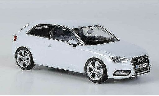 Audi A3 berline 1/43 Schuco bianco 2012 modellini auto