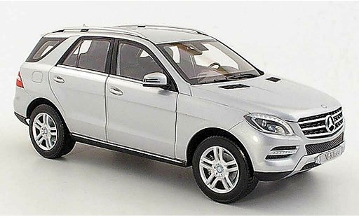 Mercedes Classe M Base 1/18 Minichamps (W166) ML grigio metallisee 2011 modellini auto