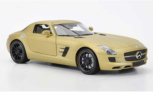 Mercedes SLS Coupe 1/18 Minichamps coupe AMG or 2010 modellini auto
