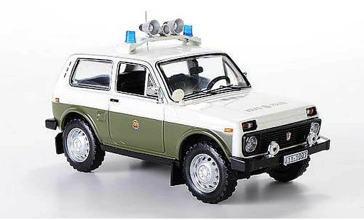Lada Niva Police 1/43 IST Models (VAZ2121) Volkspolizia 1978 modellini auto