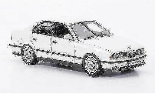 Bmw M5 berline 1/43 Neo E34 bianco 1994 modellini auto