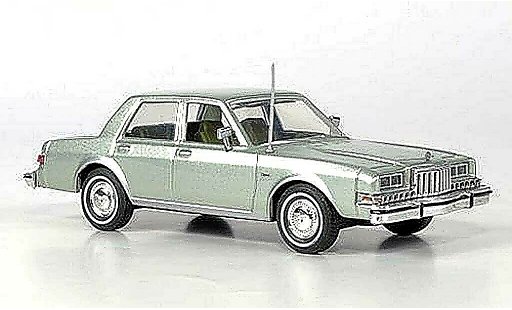 Dodge Diplomat Berline 1/43 First Response verde 1985 modellini auto