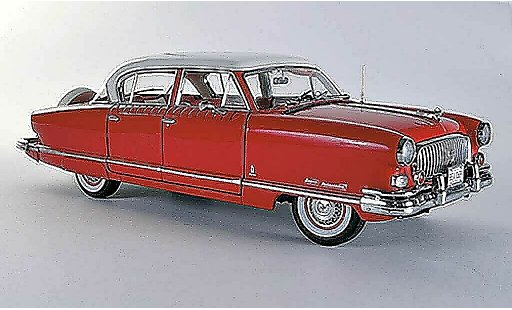 Nash Ambassador Airflyte 1/18 Sun Star rosso/bianco 1952 modellini auto
