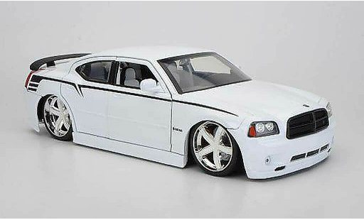 Dodge Charger 2006 1/18 Jada Toys SRT8 bianco modellini auto