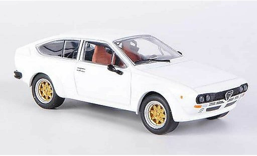 Alfa Romeo Alfetta gtv 2.0 1/43 M4 V Alfetta 2000 bianco 1976 modellini auto