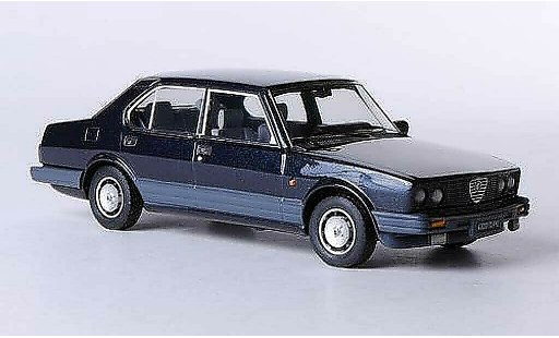 Alfa Romeo Alfetta 2000 1/43 Kess 1983 Quadrifoglio Oro blu modellini auto