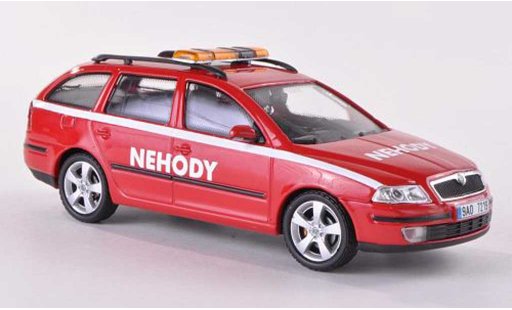 Skoda Octavia Combi 1/43 Abrex Nehody Praha modellini auto
