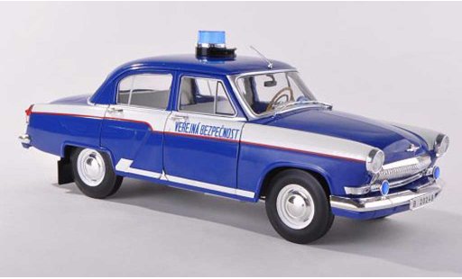 Wolga M21 Base 1/18 IST Models police Prag 1970 modellini auto