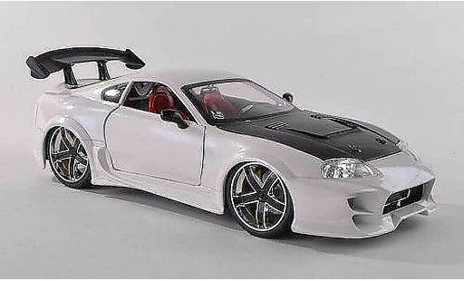 Toyota Supra Base 1/18 Jada Toys bianco/carbon modellini auto