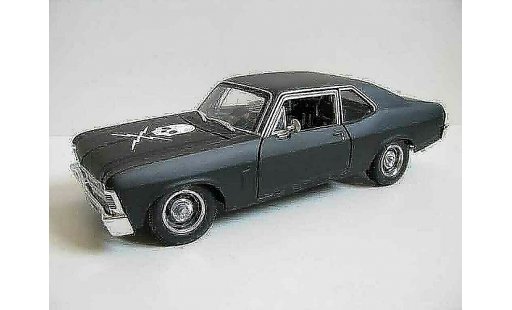 Chevrolet Nova Coupe 1/18 Maisto death proof modellini auto