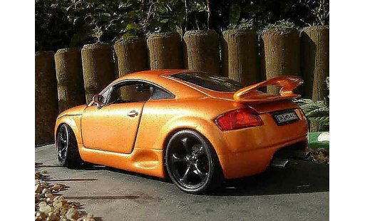 Audi TT coupe 1/18 Revell orange tuning jantes techart modellini auto