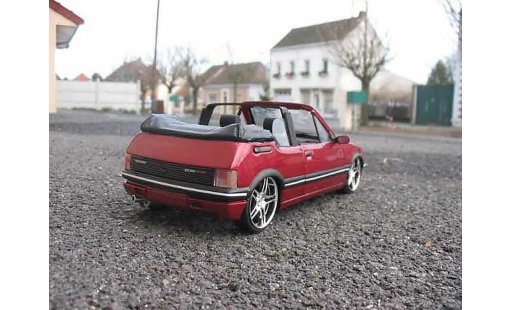 Peugeot 205 CTI 1/18 Solido rosso metallized modellini auto