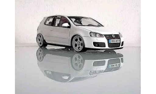 Volkswagen Golf GTI 1/18 Norev jantes alphard modellini auto