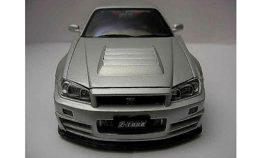 Nissan Skyline R34 GTR 1/18 Autoart nismo z-tune modellini auto