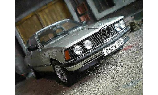 Bmw 323 coupe 1/18 Autoart e21 grigio argent polaris grigio 1977 modellini auto