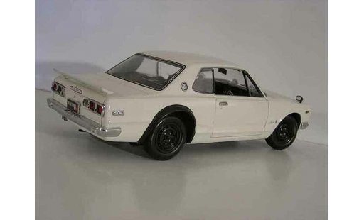 Nissan Skyline 2000 1/18 Kyosho gt-r kpgc 10 bianco modellini auto