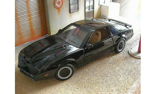 Pontiac Knight Rider Base 1/18 Ertl  modellini auto