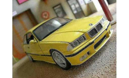 Bmw M3 coupe 1/18 Ut Models E36 giallo origine modellini auto