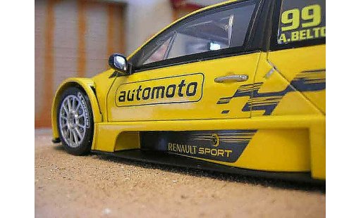 Renault Megane Trophy 1/18 Solido 2006 Beltoise #99 giallo modellini auto