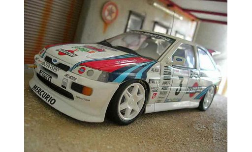 Ford Escort Cosworth 1/18 Ut Models rs martini modellini auto