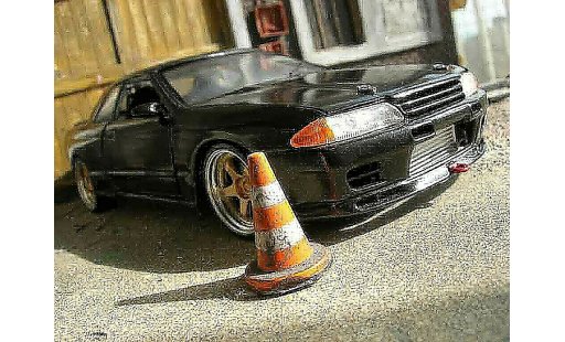 Nissan Skyline R32 1/18 Kyosho gtr tuning modellini auto