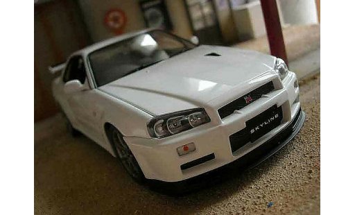 Nissan Skyline R34 1/18 Autoart gtr v-spec ii bianco modellini auto