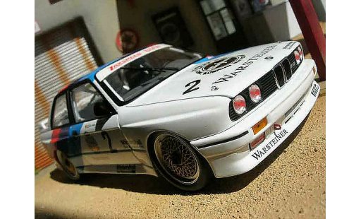 Bmw M3 coupe 1/18 Minichamps DTM E30 warsteiner modellini auto